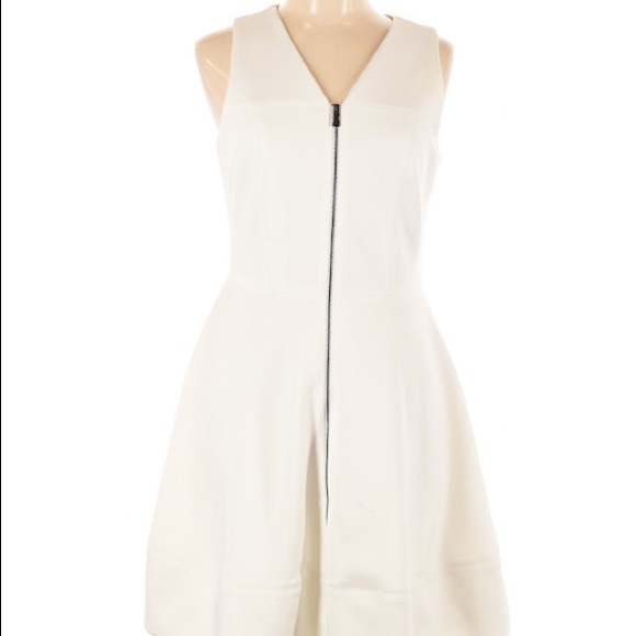 Vince Camuto Dresses & Skirts - Vince Comuto White Size 10 Sleeveless Zipper Dress